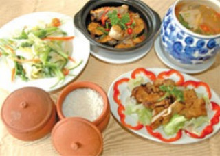 Cơm thố & món ăn Việt