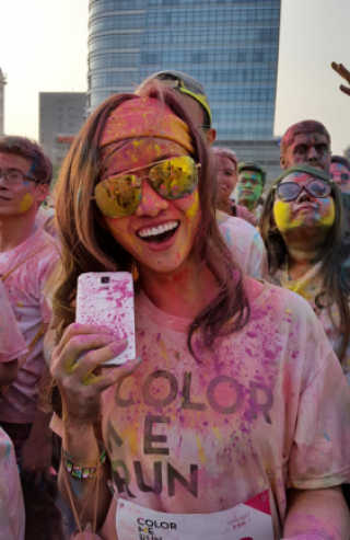 Lễ hội sắc màu qua lăng kính Galaxy S5 và Gear Fit