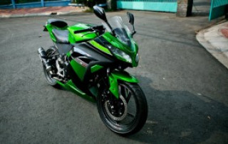 Thợ Việt biến CBR150R thành Kawasaki Ninja 300