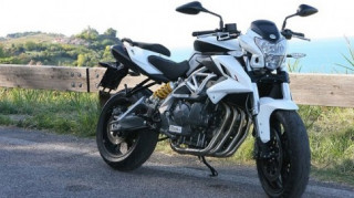 Benelli giới thiệu môtô BN 600R mới