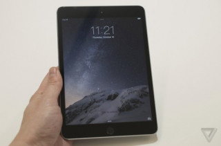 Cận cảnh iPad Mini 3 mới của Apple.