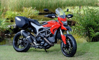 Ducati Hyperstrada giá 400 triệu tại Việt Nam