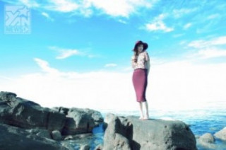 Hồ Ngọc Hà tựa nàng tiên trong tranh tại Phú Quốc