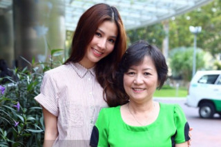 Khoảnh khắc đẹp bên mẹ của các mỹ nhân Việt