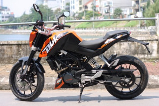 KTM Duke 125: Nakedbike ‘hạng ruồi’ cho giới trẻ Việt