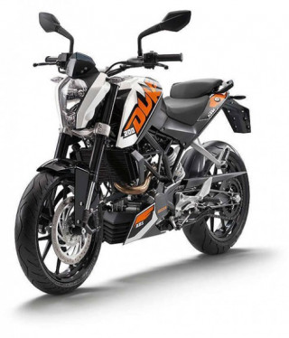 KTM Duke 200 chính hãng, thắng ABS với giá 6,200 USD - tháng 9 giao xe