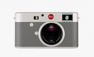 Leica M-RED edition giá 1.8 triệu đô
