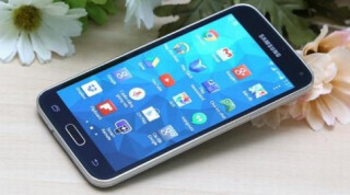 Lumia 1820 và Samsung Galaxy A7 mini đã có vỏ case