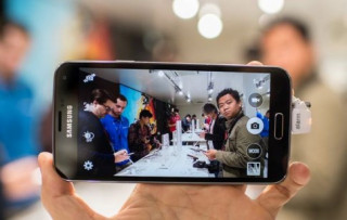 Màn hình của Samsung Galaxy A7 và các thiết bị khác có như mong đợi