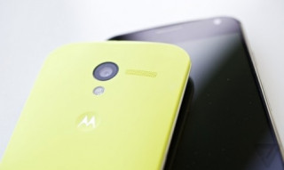 Moto G ‘đè bẹp’ iPhone giá rẻ