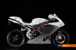 MV Augusta F4R: Cái tên nói lên “Sức mạnh”