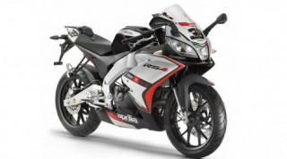 Aprilia RS4 125 Replica 2015 đối thủ nặng ký của Yamaha R125