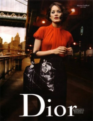 Bí mật đằng sau thời trang cao cấp Christian Dior