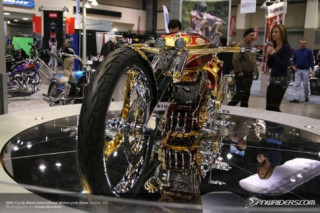 Chopper mạ vàng giá 500.000 USD