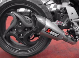 [Clip] Tiếng pô Akrapovic cho honda CB1000R