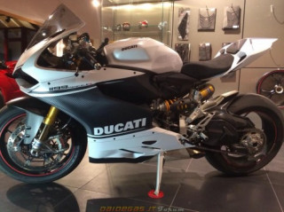 Ducati 1199 Panigale S ‘ black white ’