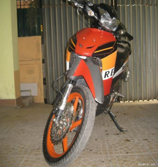 Honda Wave độ Repsol mono sock