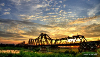 Long Biên - Cây cầu chuyên chở quá khứ
