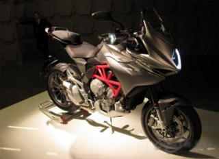 MV Agusta Turismo Veloce 800: Kẻ Phiêu Lưu Mới