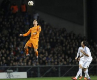 Những khoảnh khắc bay nhảy như chim của Ronaldo