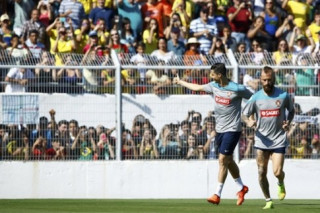 Ronaldo tái phát chấn thương trong buổi tập.