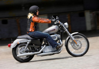 Sportster 883 - mẫu Harley Davidson “huyền thoại”