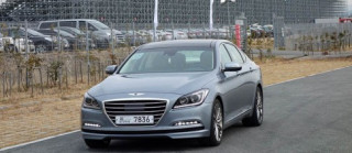 Ảnh thực tế xe sang giá rẻ Hyundai Genesis 2015