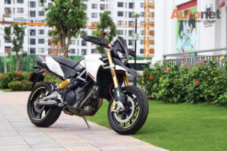 Aprilia 1200 Dorsoduro chuẩn mực của dòng xe địa hình hỗn hợp