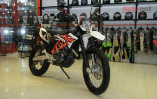 Cận cảnh KTM Enduro 690 R 2014 đầu tiên tại Việt Nam