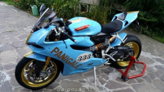 Ducati 1199 Panigale xanh Rizla ‘lạ’