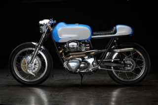 Kawasaki W650 độ Cafe racer có bình xăng ‘quá độc’