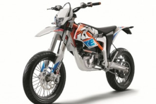 KTM Freeride E-SM 2015 chiếc xe “xanh” của dòng supermotard