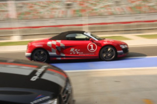 Người Việt trải nghiệm siêu xe Audi trên trường đua F1 tại Ấn Độ
