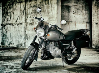 Suzuki EN150-A độ chất và đẹp của chàng họa sĩ Sài Thành