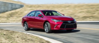 Toyota ra mắt Camry 2015 phiên bản cải tiến