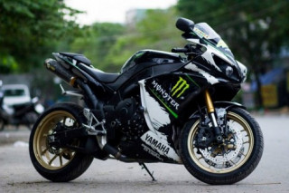 Yamaha R1 độ phong cách Monster của chàng biker Việt