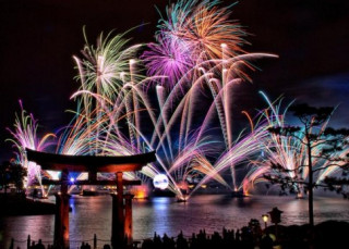 ‘Đại tiệc’ pháo hoa rực rỡ chào đón năm 2015 trên khắp thế giới