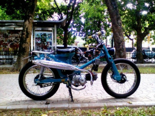 Honda Cub độ phong cách Bobber đẹp từng centimet