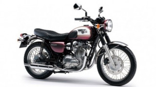 Kawasaki W800 2015 ấn tượng với màu sắc trẻ trung