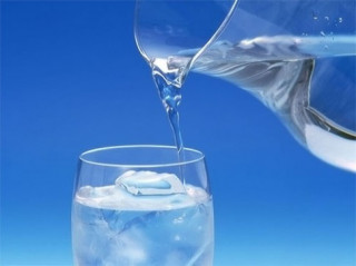 Nguy hiểm khi uống nước đá lạnh sau tập thể dục
