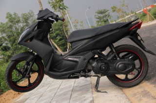 Yamaha Nouvo LX đen huyền bí