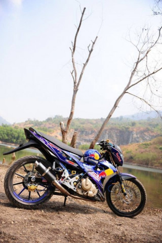 Suzuki Raider phiên bản RedBull nổi bật