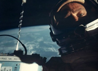 Bán đấu giá ảnh “Selfie” ngoài không gian đầu tiên trên thế giới
