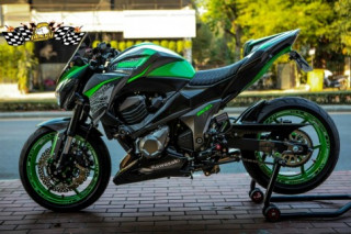 Kawasaki Z800 phiên bản sắc xanh nổi bật