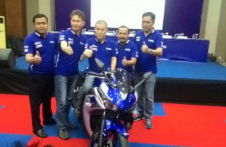 Yamaha R25 ABS 2015 ra mắt với giá 100 triệu đồng