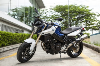 Cận cảnh BMW F800R 2015 chính hãng Việt Nam có giá 539 triệu đồng