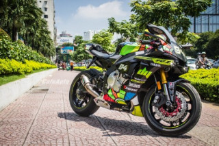 Yamaha R1 2015 tuyệt đẹp với phong cách Velentino Rossi