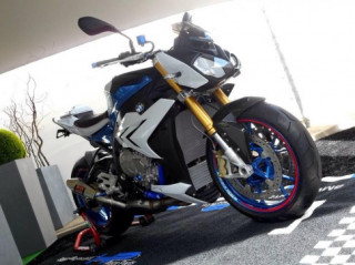 BMW S1000R chiếc Nakedbike độ cứng cáp đầy uy lực