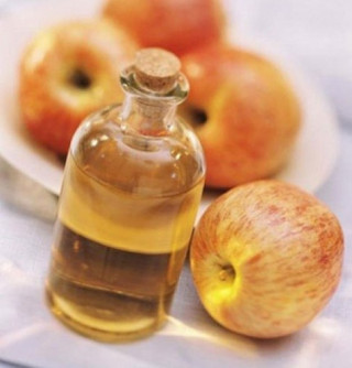 8 lợi ích của giấm táo đối với da