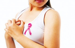 Ăn tối muộn tăng nguy cơ ung thư vú ở phụ nữ